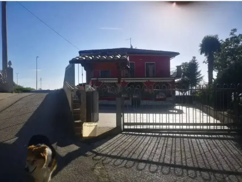 Villa in vendita in strada Provinciale 491