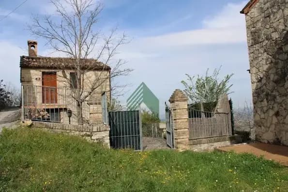 Casa di paese in vendita in Flamignano s.n.c